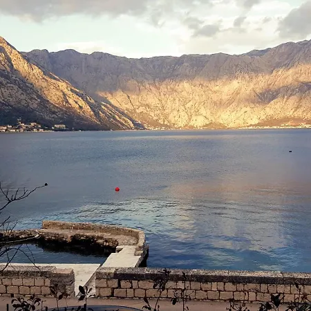 Villa Sunny Bay House à Kotor Extérieur photo