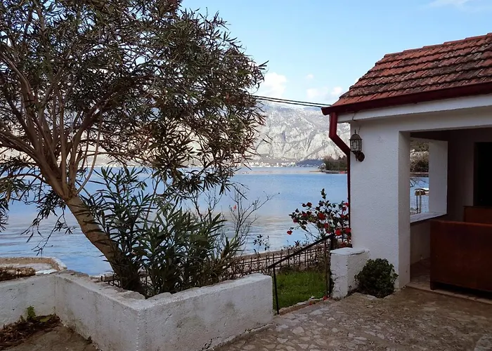 Sunny Bay House